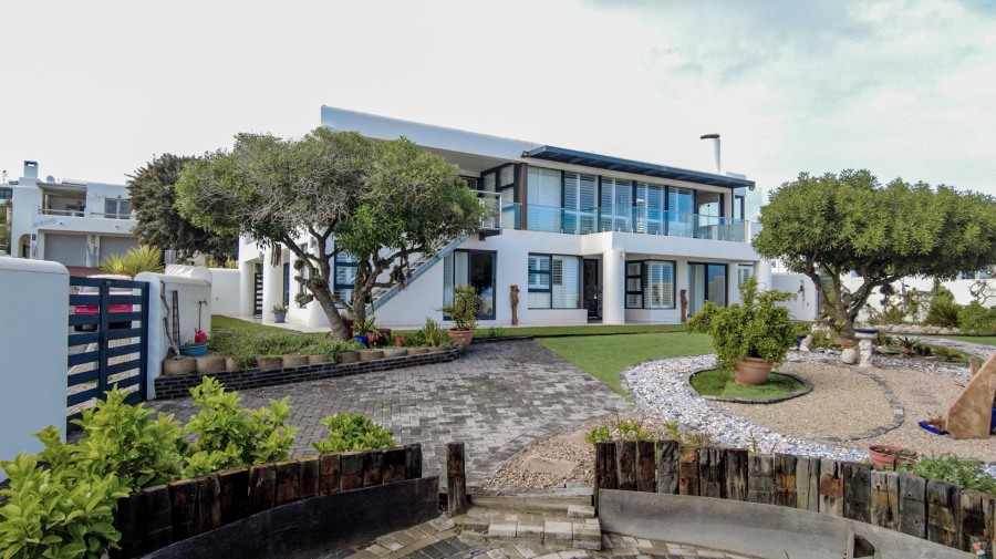 4 Bedroom Property for Sale in Paradise Beach Western Cape